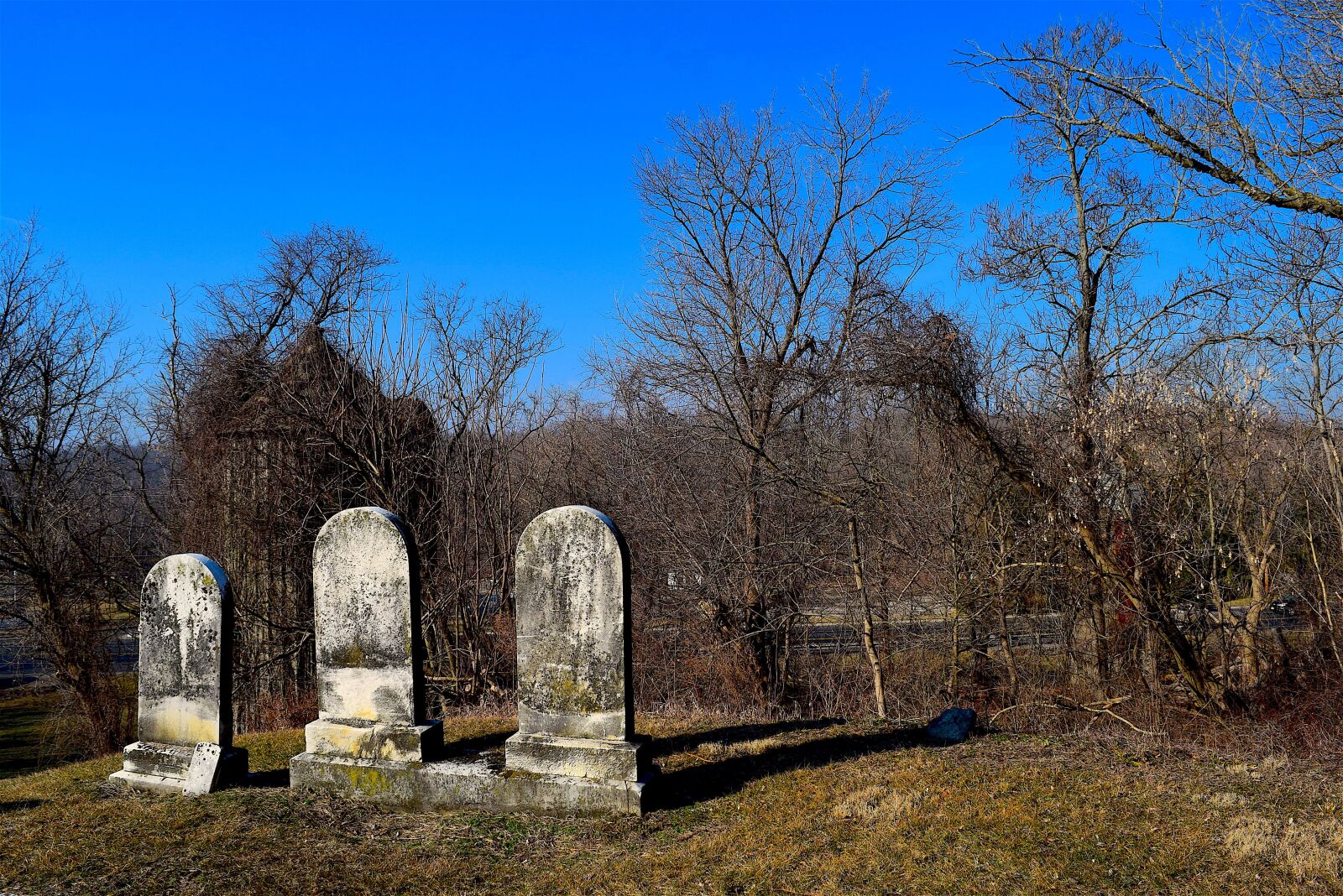 Nikon D3300 sample photo. Cemetery, tombstones, daylight photography