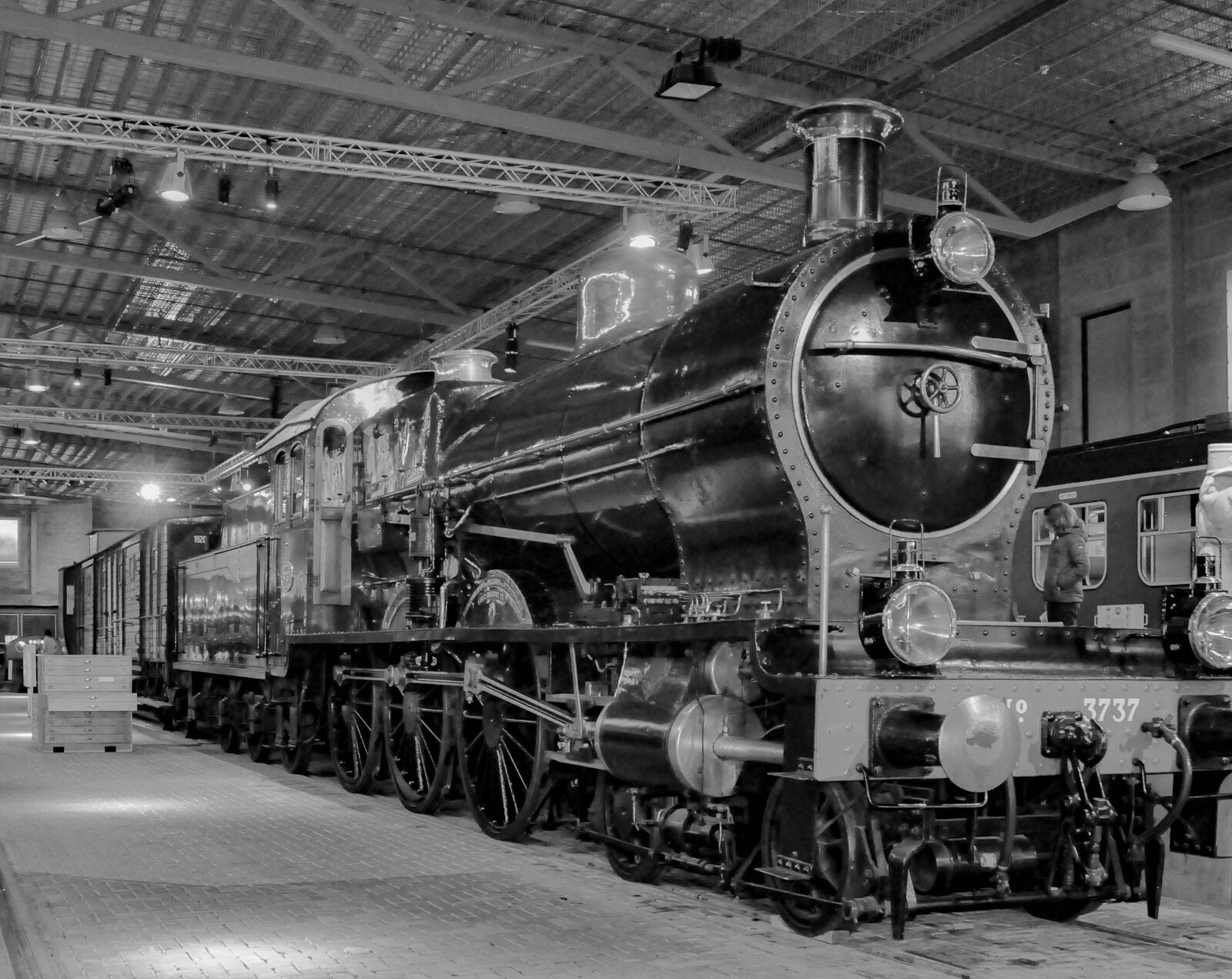 Nikon D90 sample photo. Train, black and white photography