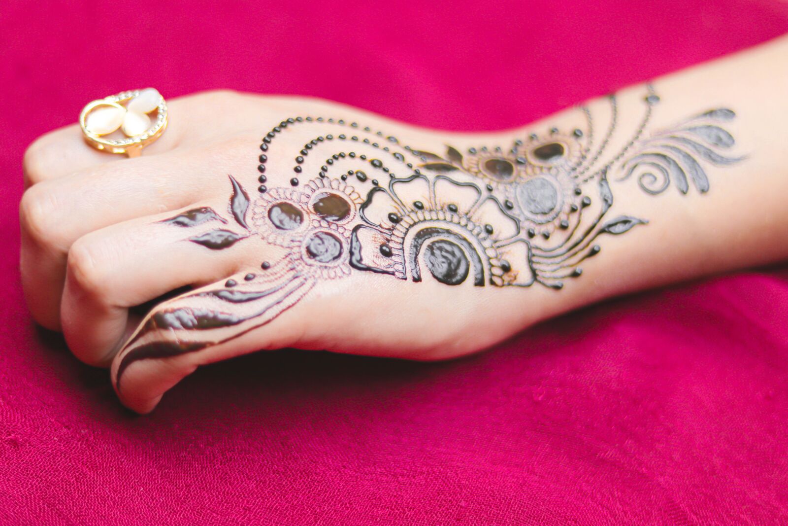 Canon EOS 80D sample photo. Mendi, bridal tattoos, henna photography
