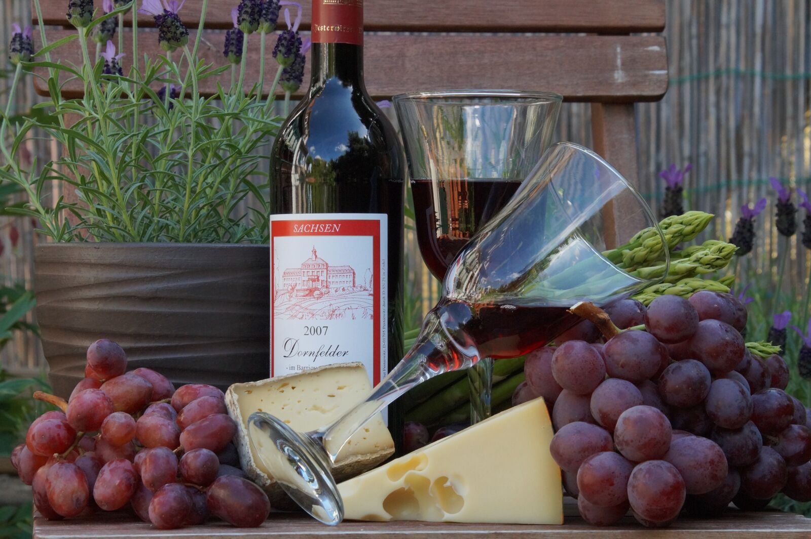Sony SLT-A58 sample photo. Wine, beverages, wine glass photography