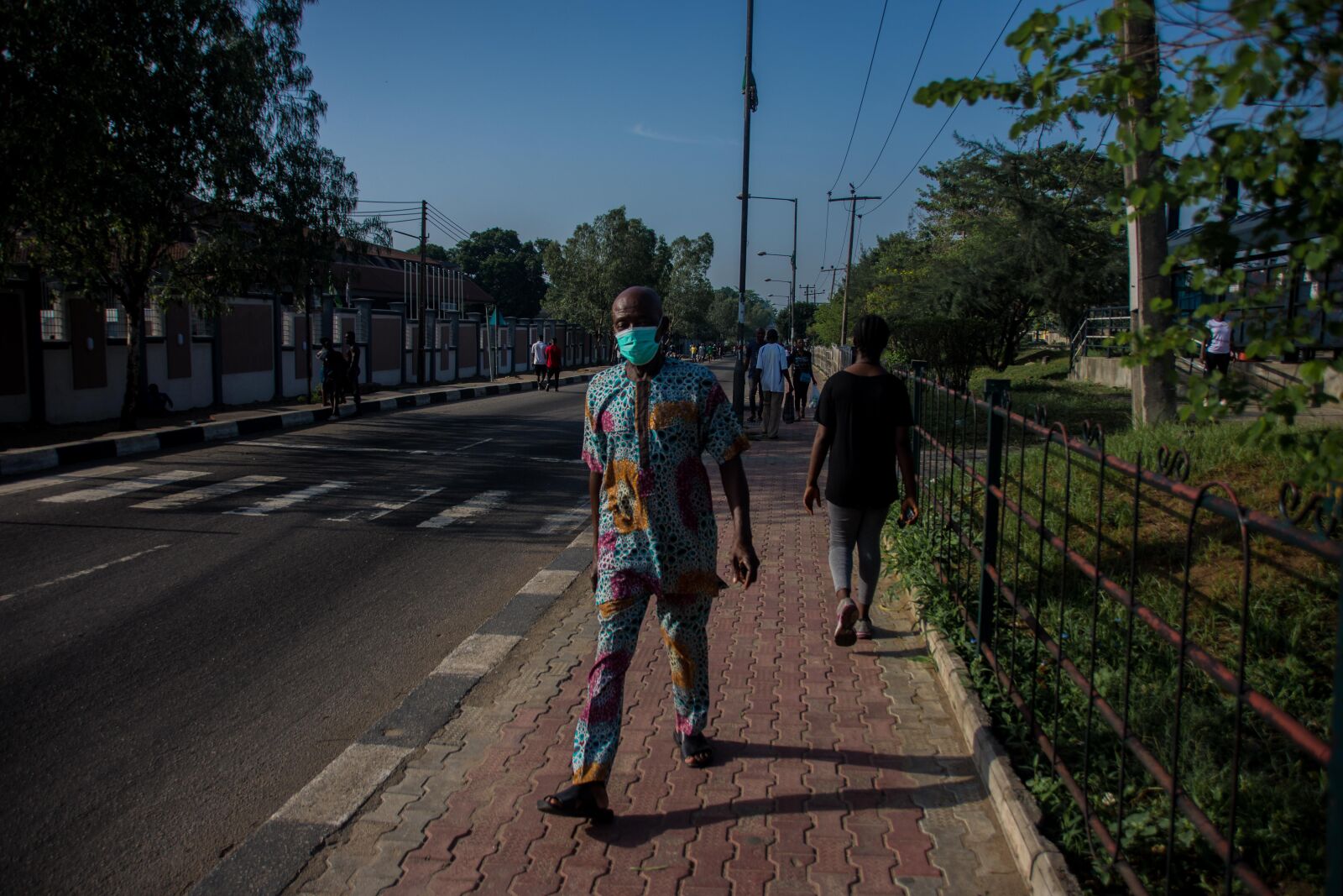 Nikon D7200 sample photo. Man, walking, face mask photography