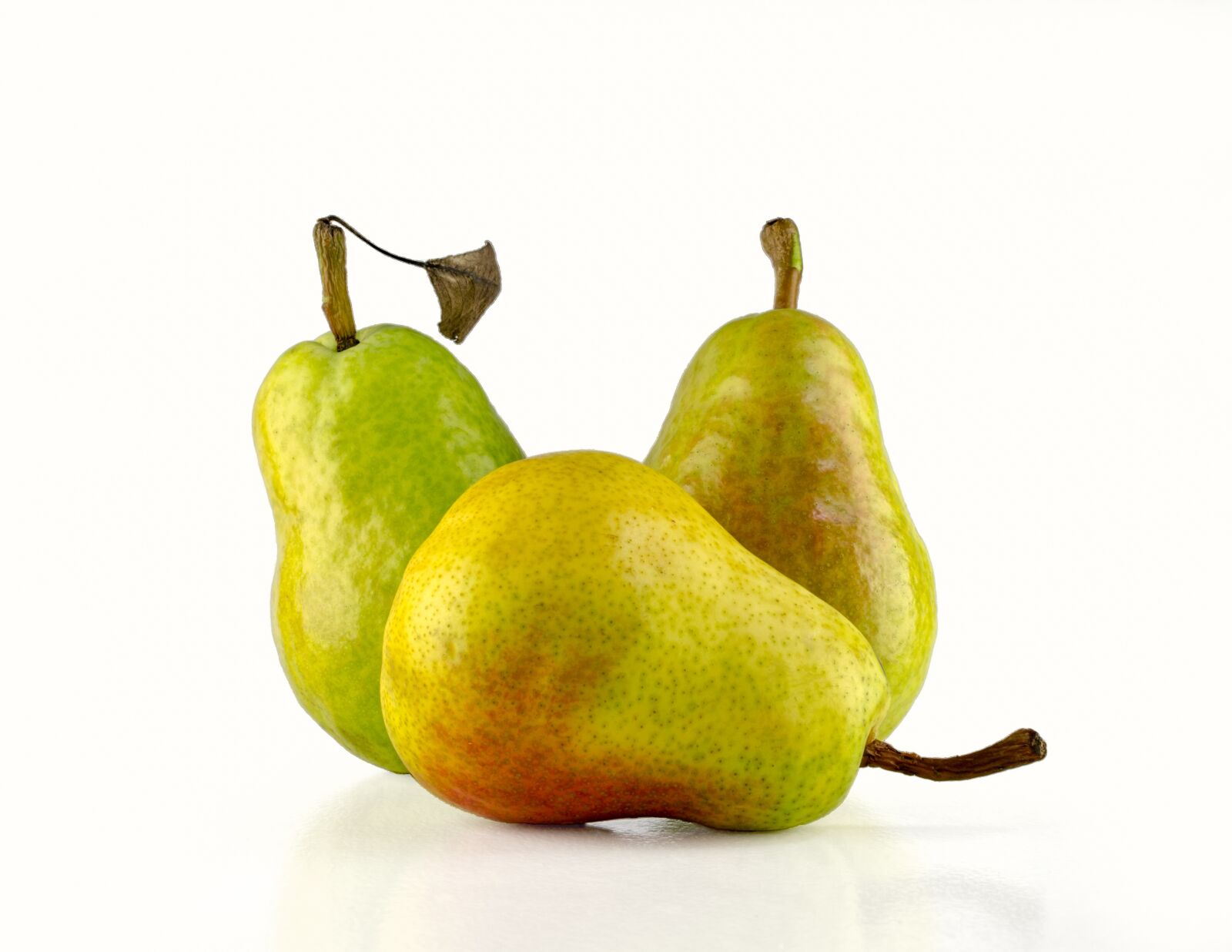 Nikon D5100 sample photo. Three, pears, fruit photography