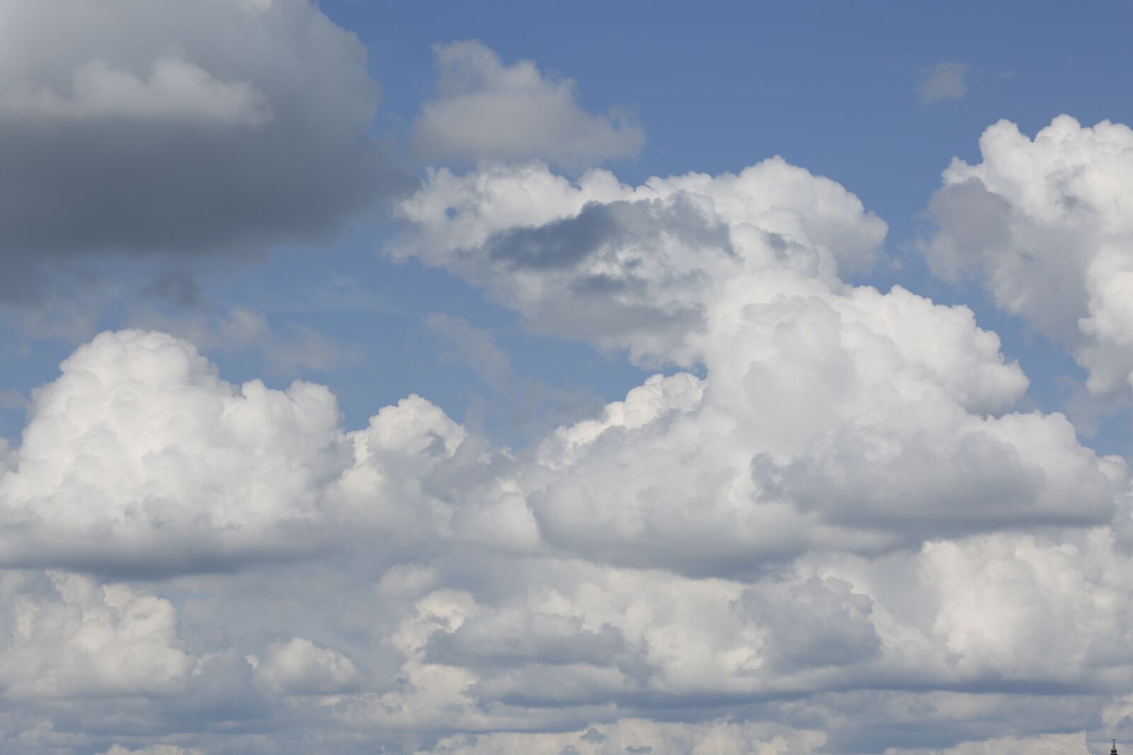 Canon EOS 5D Mark III + Canon EF 100-400mm F4.5-5.6L IS USM sample photo. Sky, clouds, blue photography