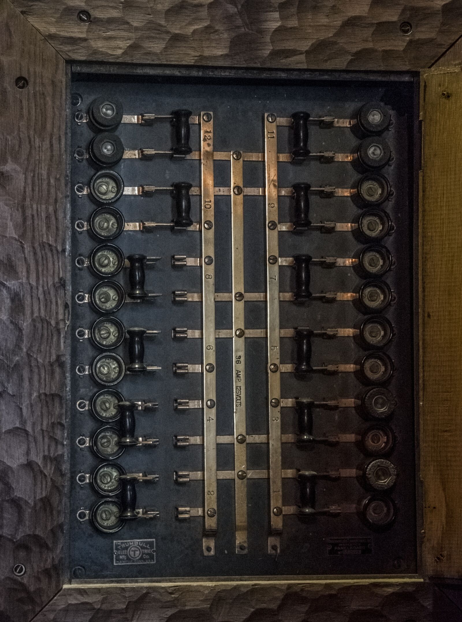 Canon EF-S 17-85mm F4-5.6 IS USM sample photo. Circuit breaker, steampunk, old photography