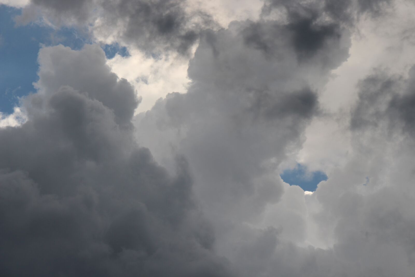 Canon EOS 700D (EOS Rebel T5i / EOS Kiss X7i) sample photo. Cumulus, cloudy, heaven photography