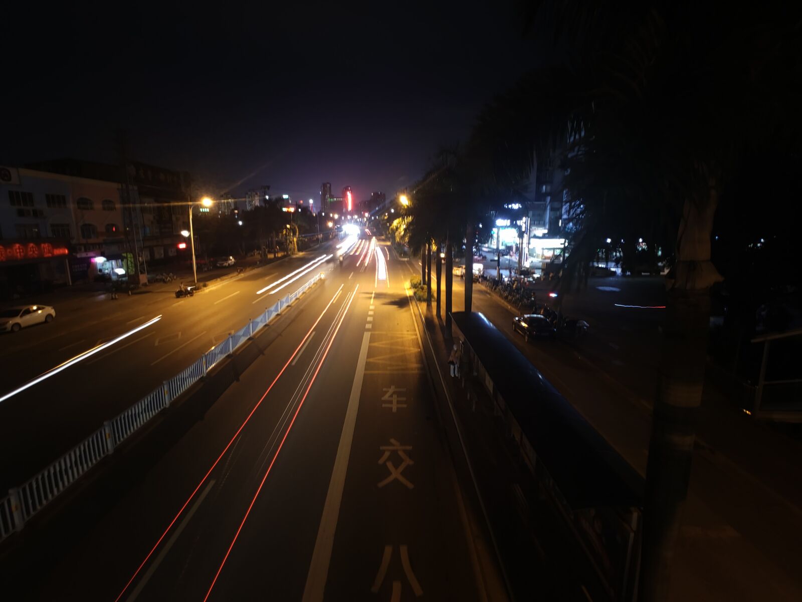 Xiaomi MI 9 sample photo. Traffic, night, light rail photography