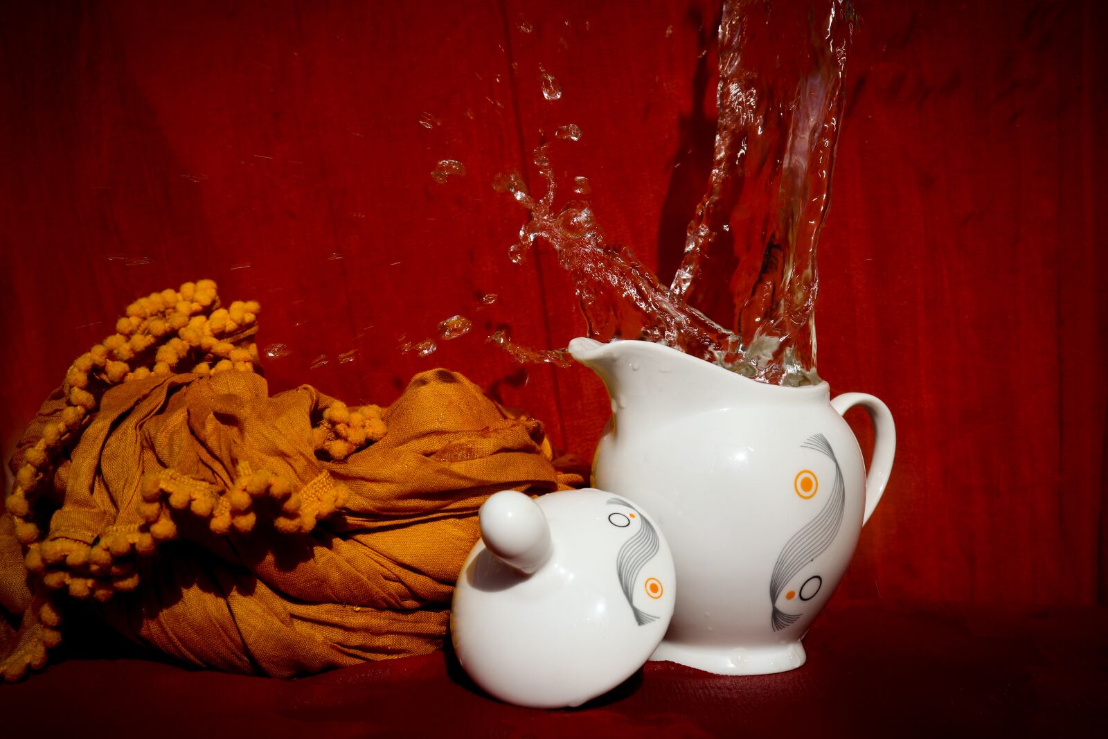 Canon EOS 77D (EOS 9000D / EOS 770D) sample photo. Water splash, splash, water photography