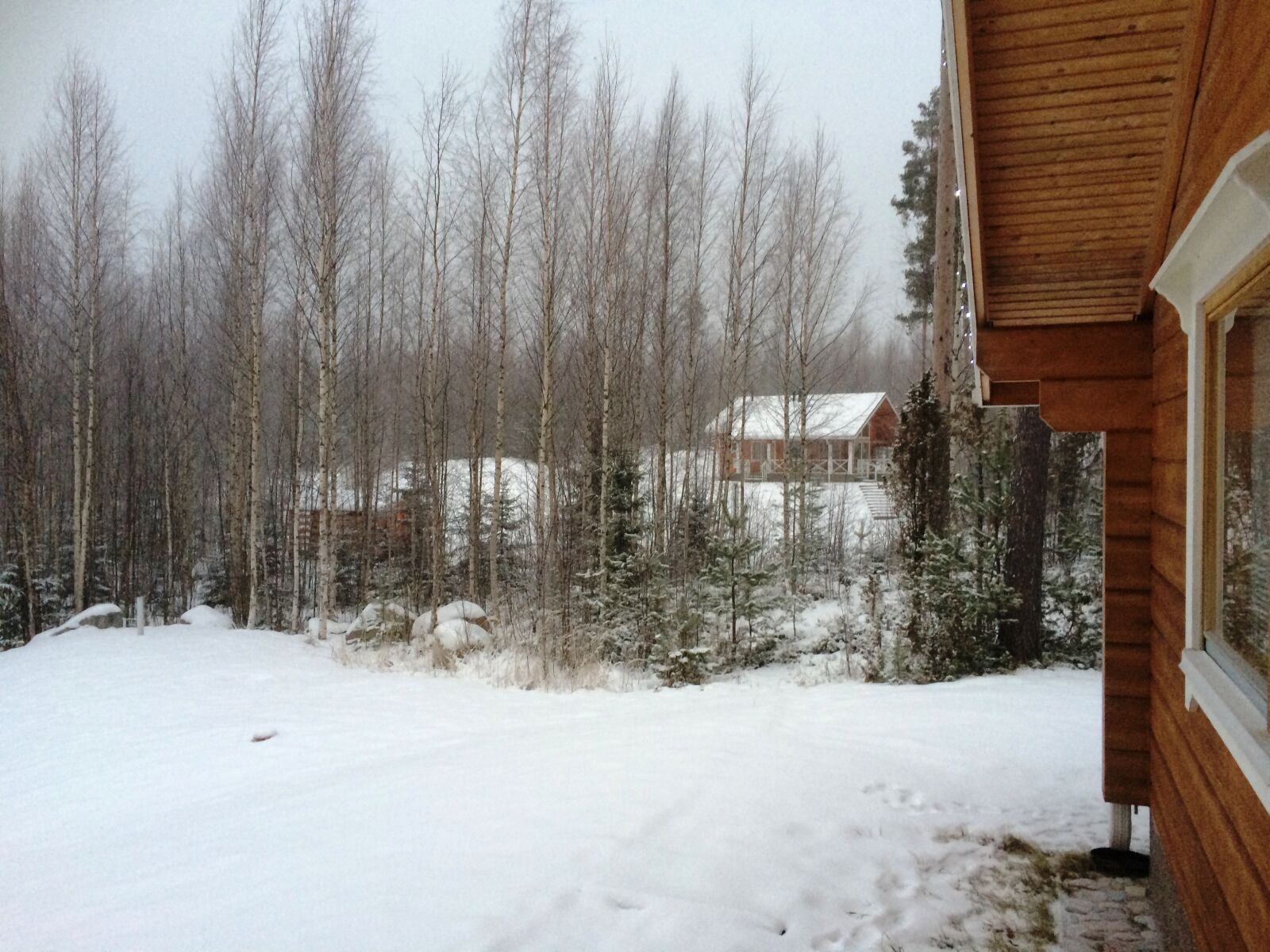 iPhone 5s back camera 4.12mm f/2.2 sample photo. Finland, snow, dacha photography