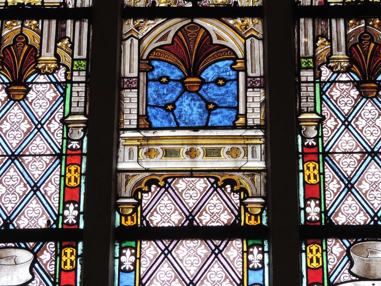 Nikon Coolpix P520 sample photo. Altar, stained glass, window photography