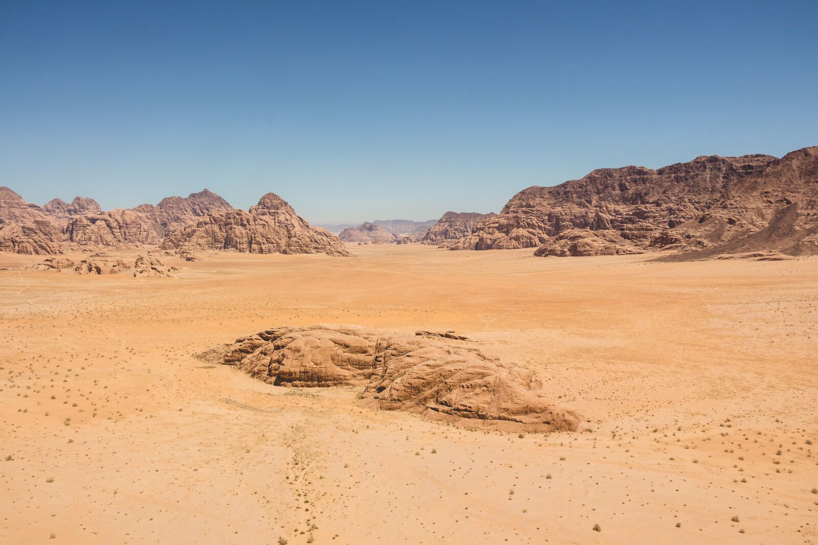 Canon EOS 650D (EOS Rebel T4i / EOS Kiss X6i) sample photo. Barren, desert, dry photography