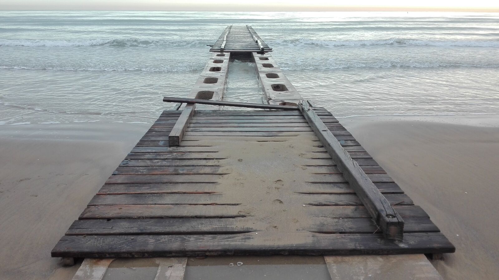 HUAWEI P8 Lite sample photo. Sea, beach, jetty photography