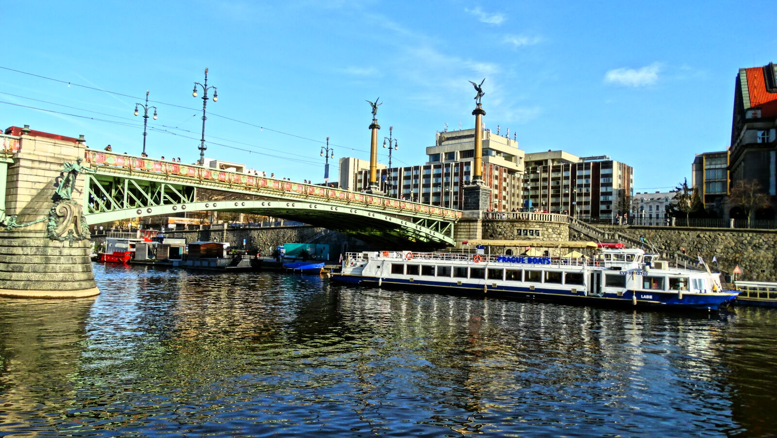 Sony Cyber-shot DSC-HX300 sample photo. Bridges photography