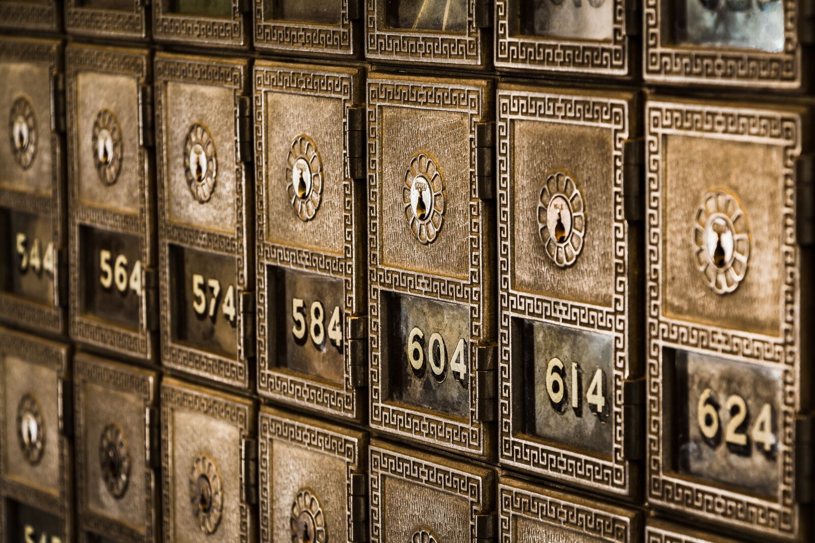 Canon EOS 650D (EOS Rebel T4i / EOS Kiss X6i) sample photo. Design, letterboxes, numbers photography