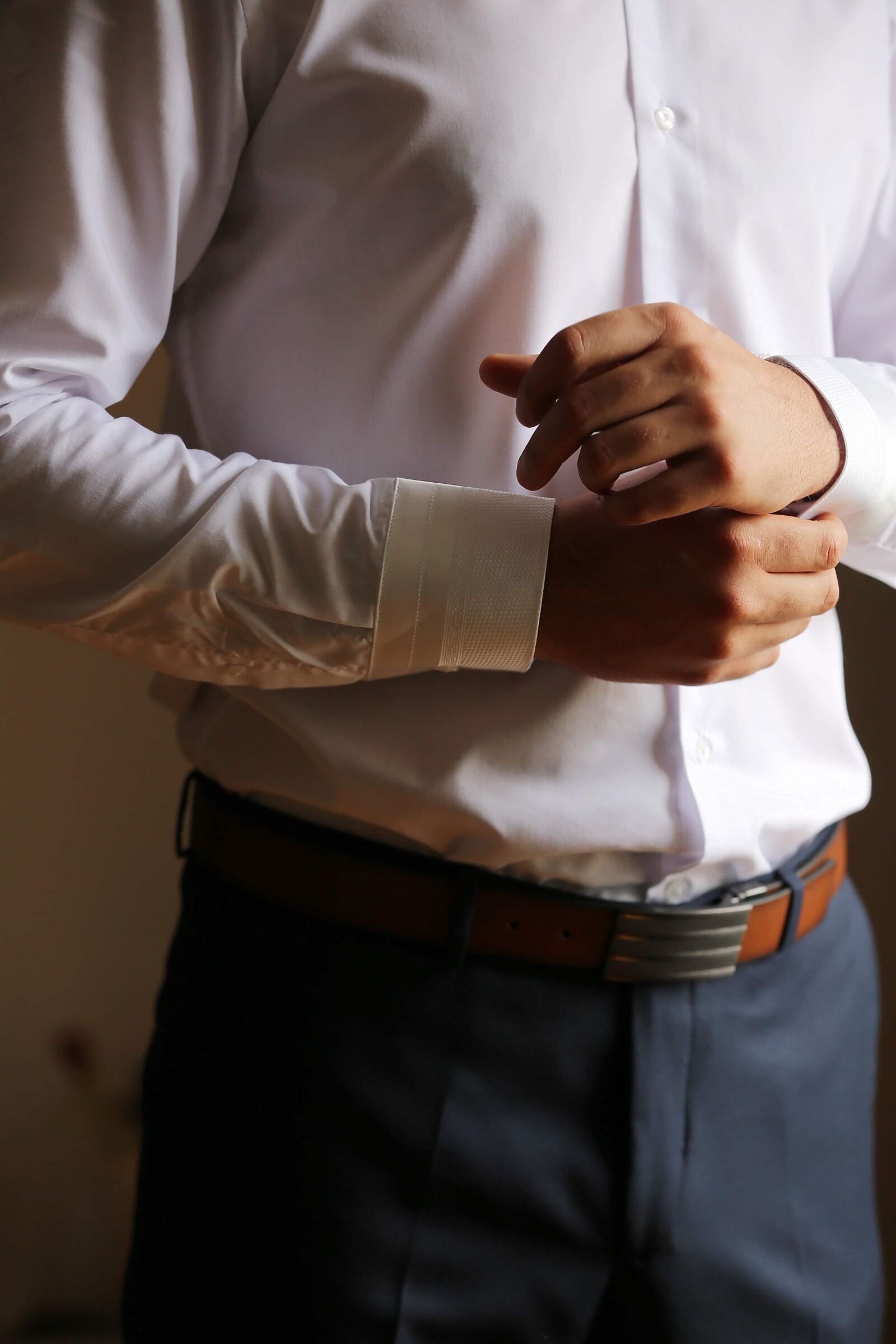 Canon EOS 5D Mark III sample photo. Fashion, hands, suit, man photography