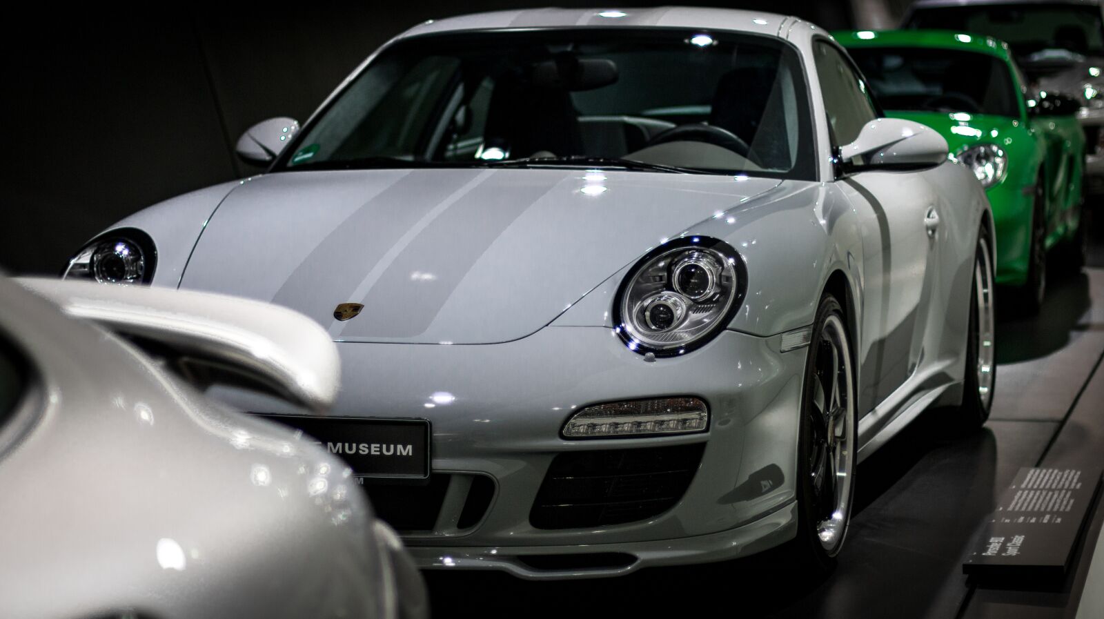 Canon EOS 70D + Canon EF 50mm F1.4 USM sample photo. Porsche, car, supercar photography