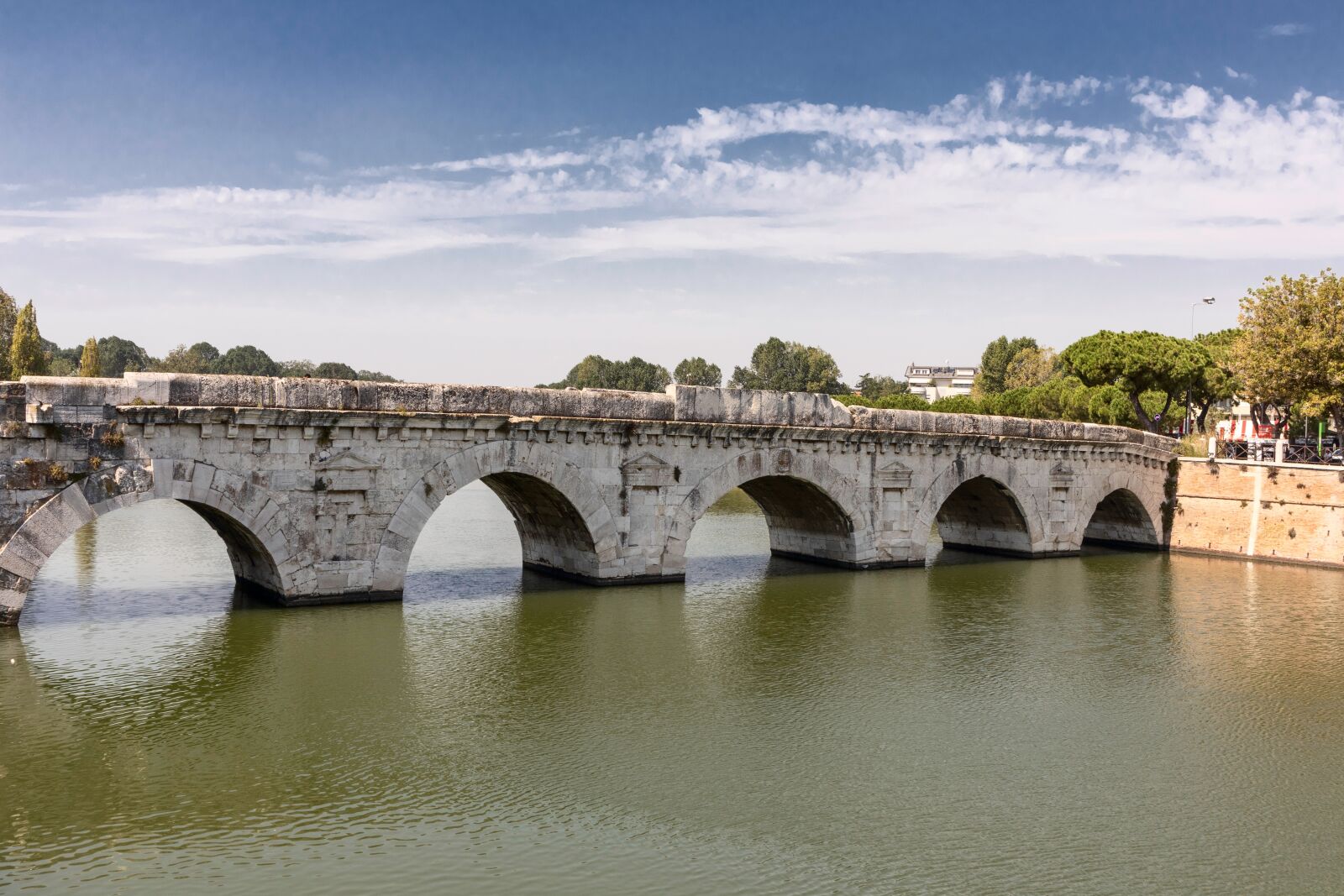 Canon EOS M100 sample photo. Bridge, romano, architecture photography