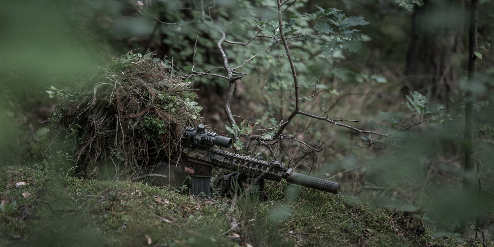 Nikon D800 sample photo. Soldier, the war, the photography