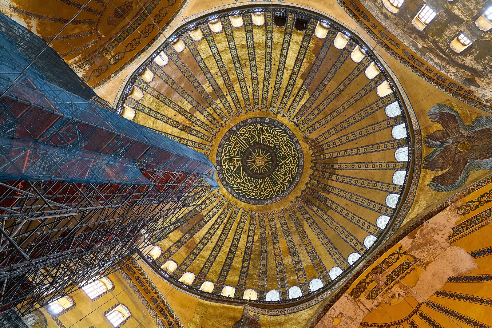 Sony a7R II + Sony Vario Tessar T* FE 24-70mm F4 ZA OSS sample photo. Architecture, istanbul, church photography