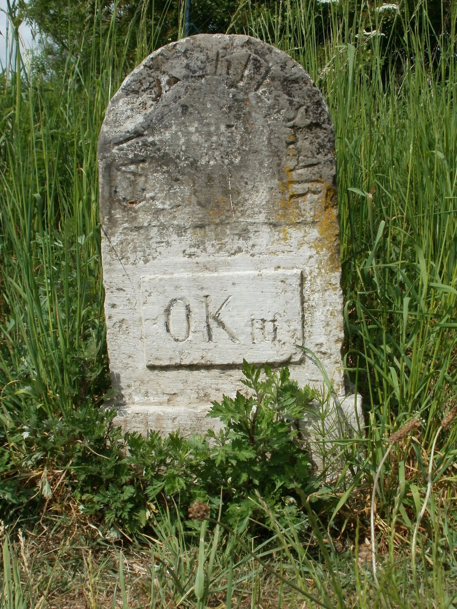 Olympus FE47,X43 sample photo. Sign, stone, kilometer photography