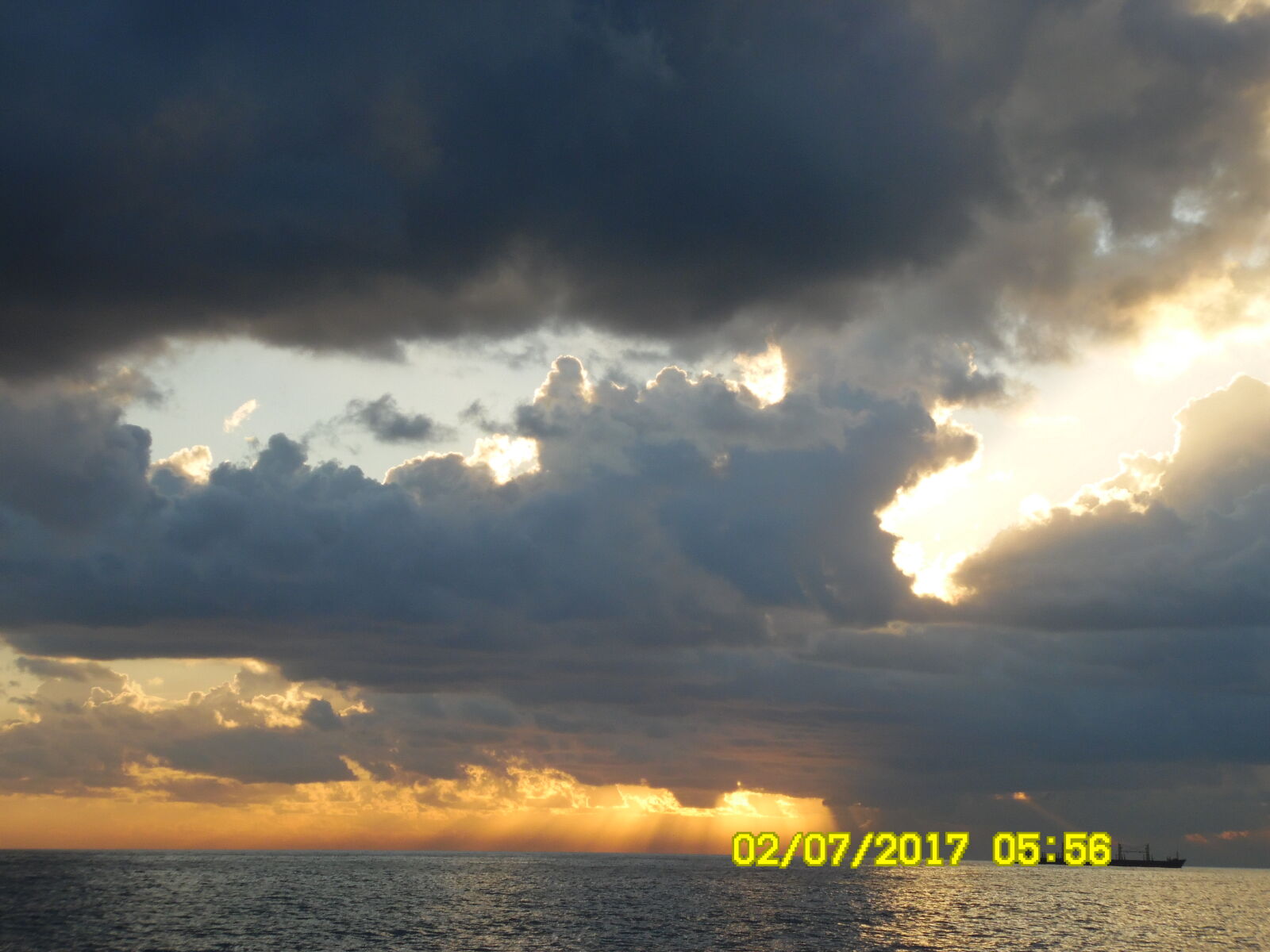 Samsung WB1100F/WB1101F/WB1102F sample photo