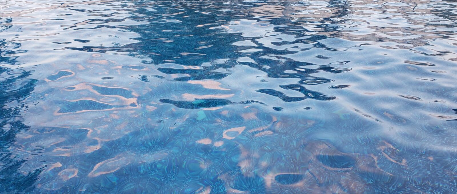 Samsung Galaxy S9+ sample photo. Pool, water, blue photography