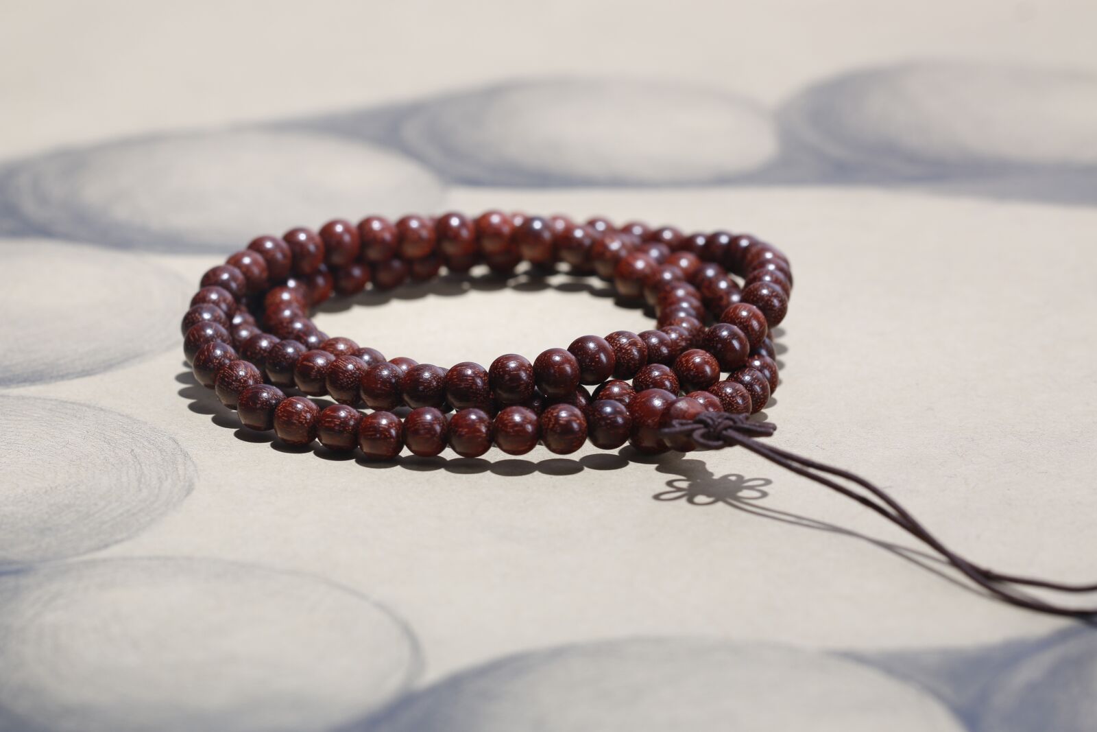 Canon EF 100mm F2.8L Macro IS USM sample photo. Shouzhu, bracelets, jewelry photography