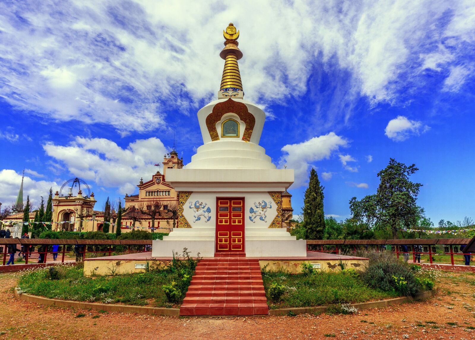 Sony E 16-50mm F3.5-5.6 PZ OSS sample photo. Buddhism, buddha, monastery photography