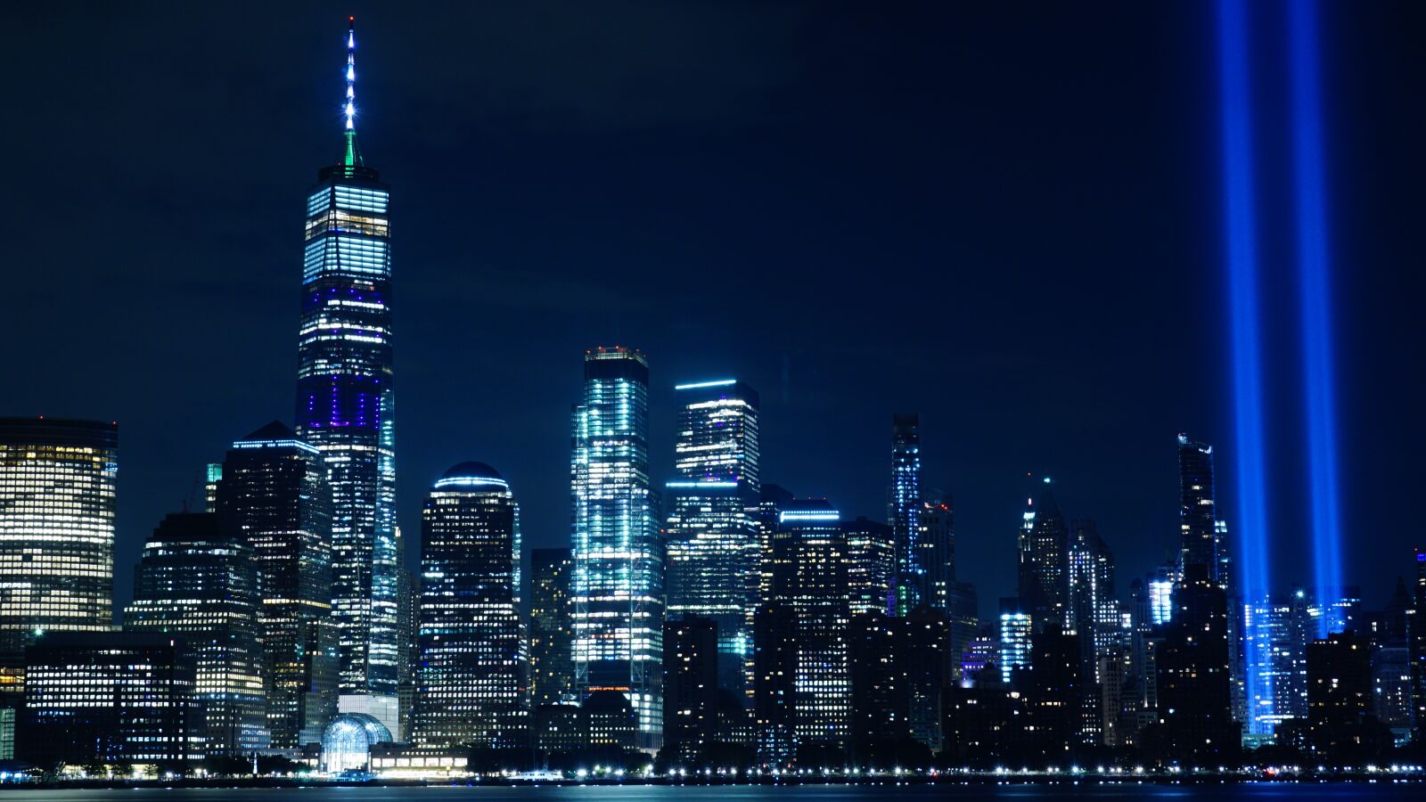 Sony E 16-50mm F3.5-5.6 PZ OSS sample photo. Tribute in light, 9 photography