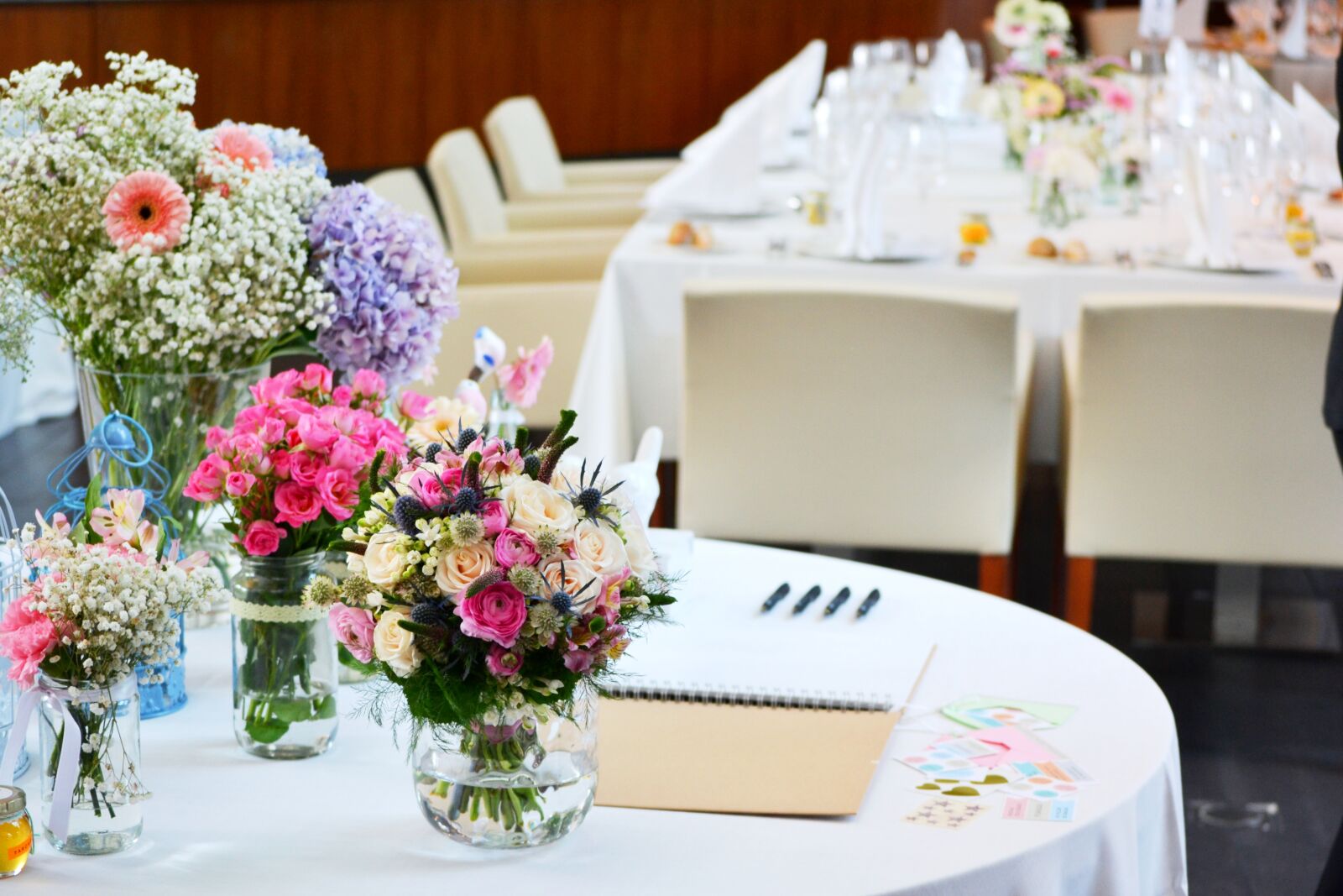 Nikon D3100 sample photo. Flowerpot, flowers, wedding photography