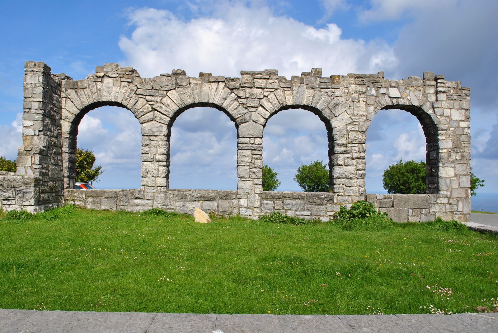 Nikon D3000 sample photo. Ruin, lawn, nature photography