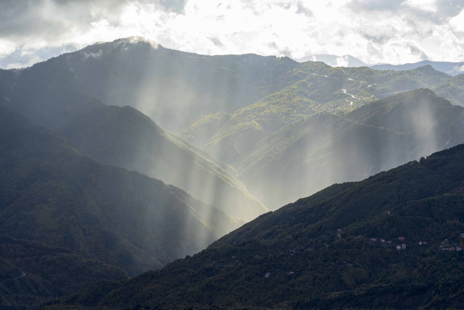 Nikon D7200 sample photo. Light, rays, mood photography