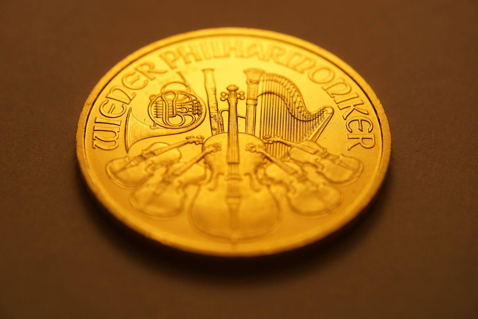 Sony a6000 sample photo. Coin, gold, money photography