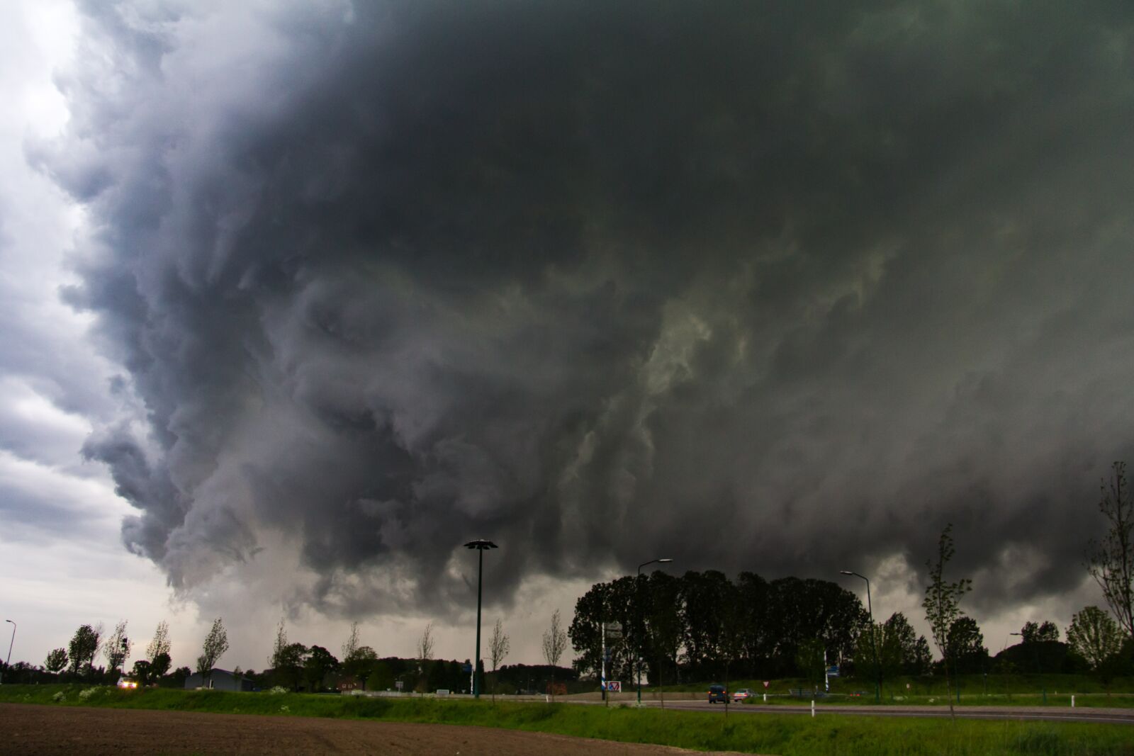 Canon EF-S 17-85mm F4-5.6 IS USM sample photo. Super cell, netherlands, storm photography