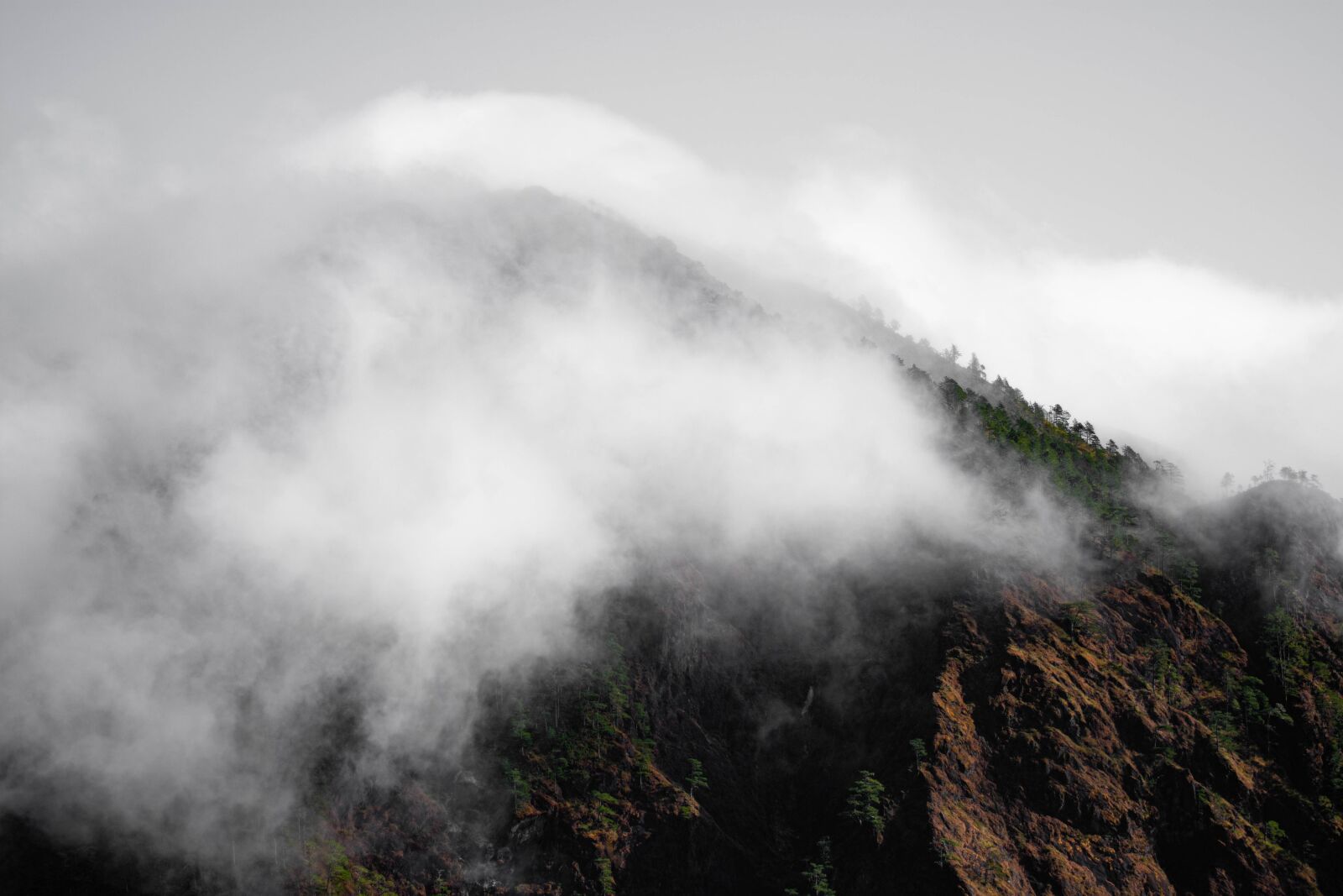 Nikon D3400 sample photo. Mountain top, mountain, clouds photography