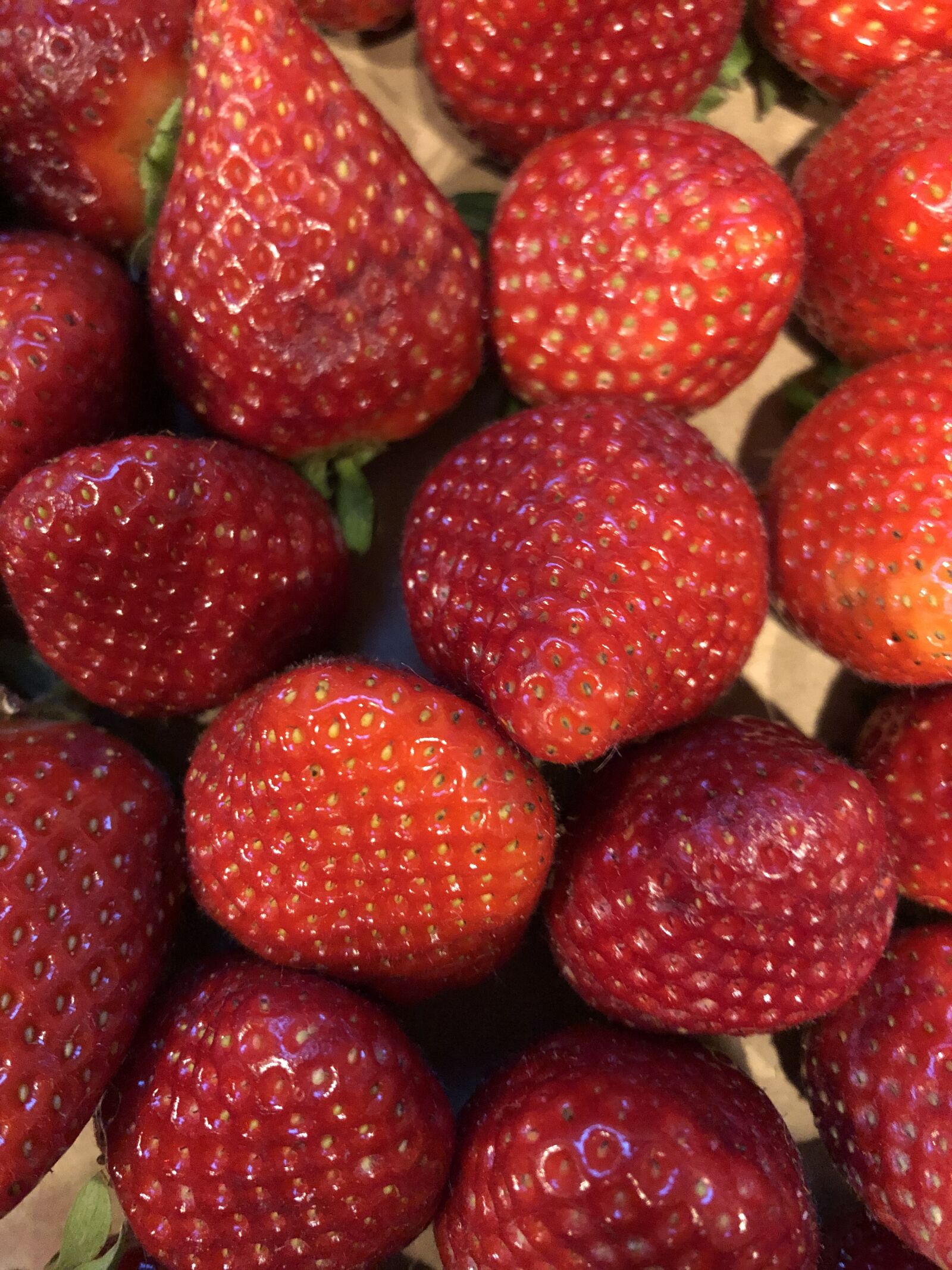 Apple iPhone 8 sample photo. Strawberries, eat, sweet photography