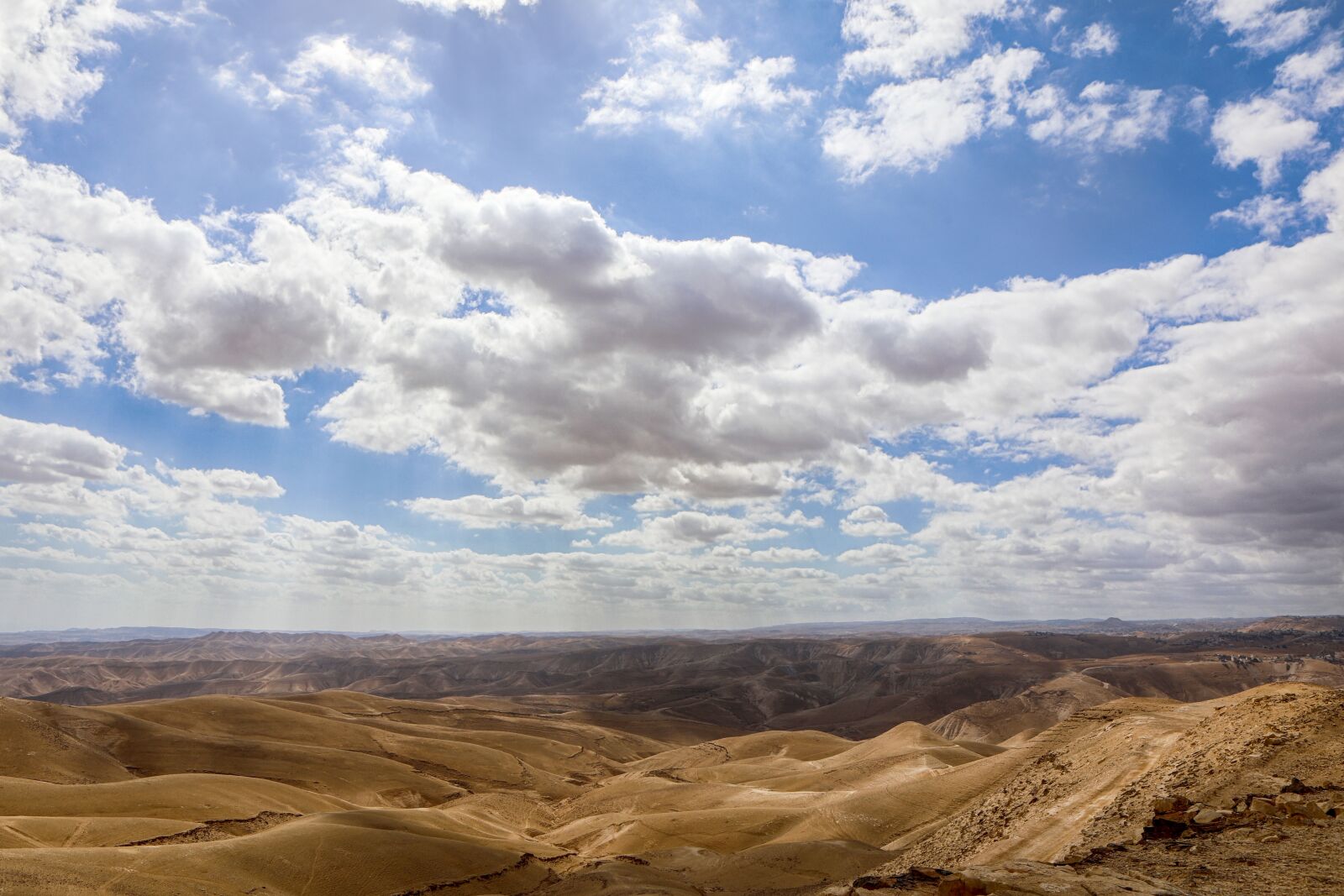Canon EOS 5D Mark IV sample photo. Clouds, desert, landscape photography