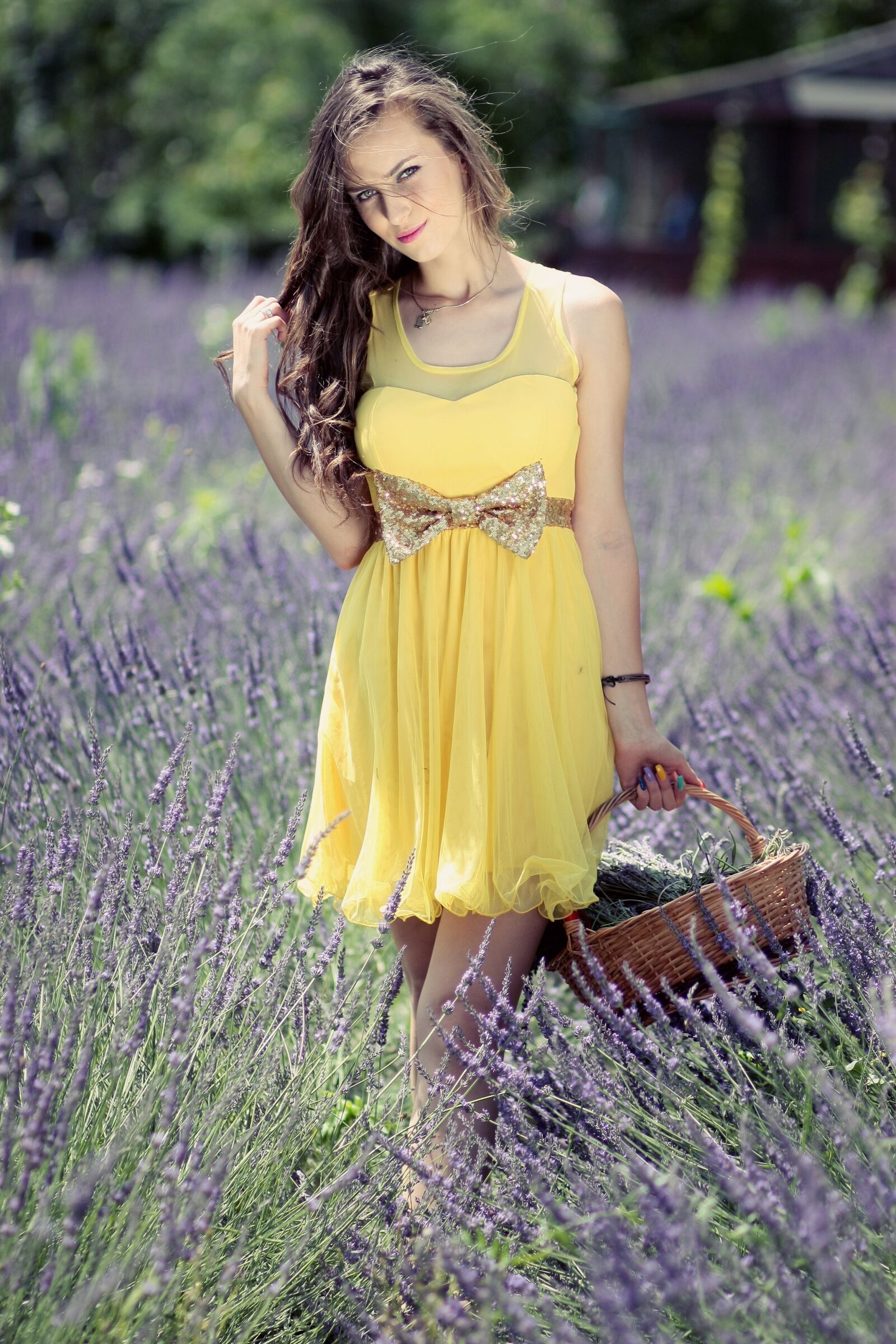 Canon EOS 450D (EOS Rebel XSi / EOS Kiss X2) sample photo. Girl, lavender, flowers photography