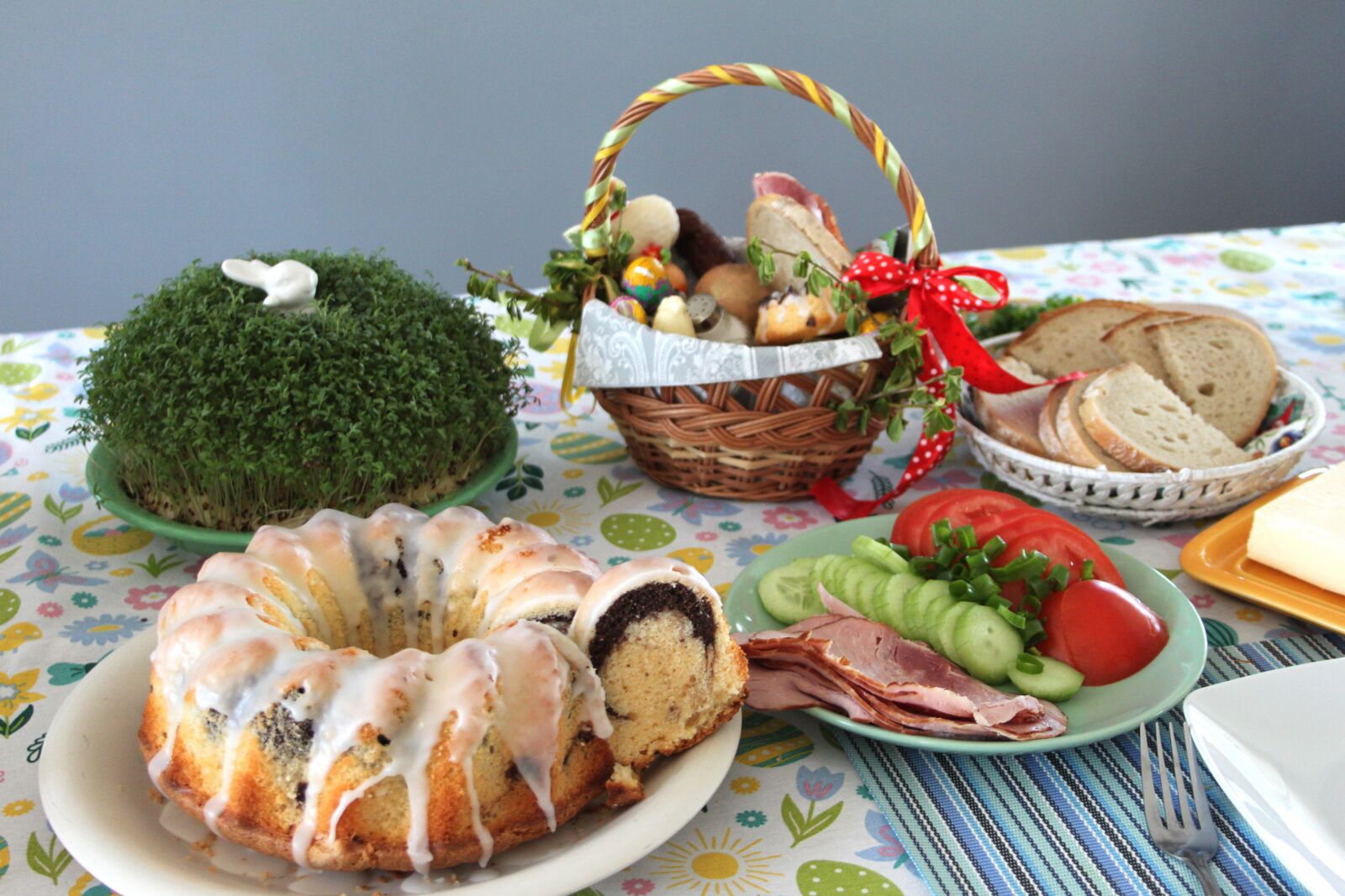 Canon EOS 500D (EOS Rebel T1i / EOS Kiss X3) sample photo. Easter basket, happy easter photography