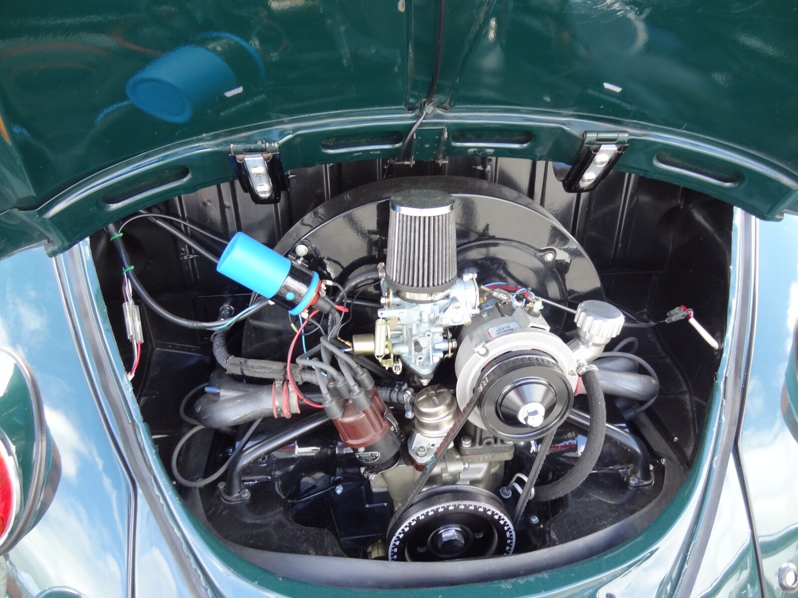Sony Cyber-shot DSC-HX9V sample photo. Vw, vw-motor, beetle engine photography
