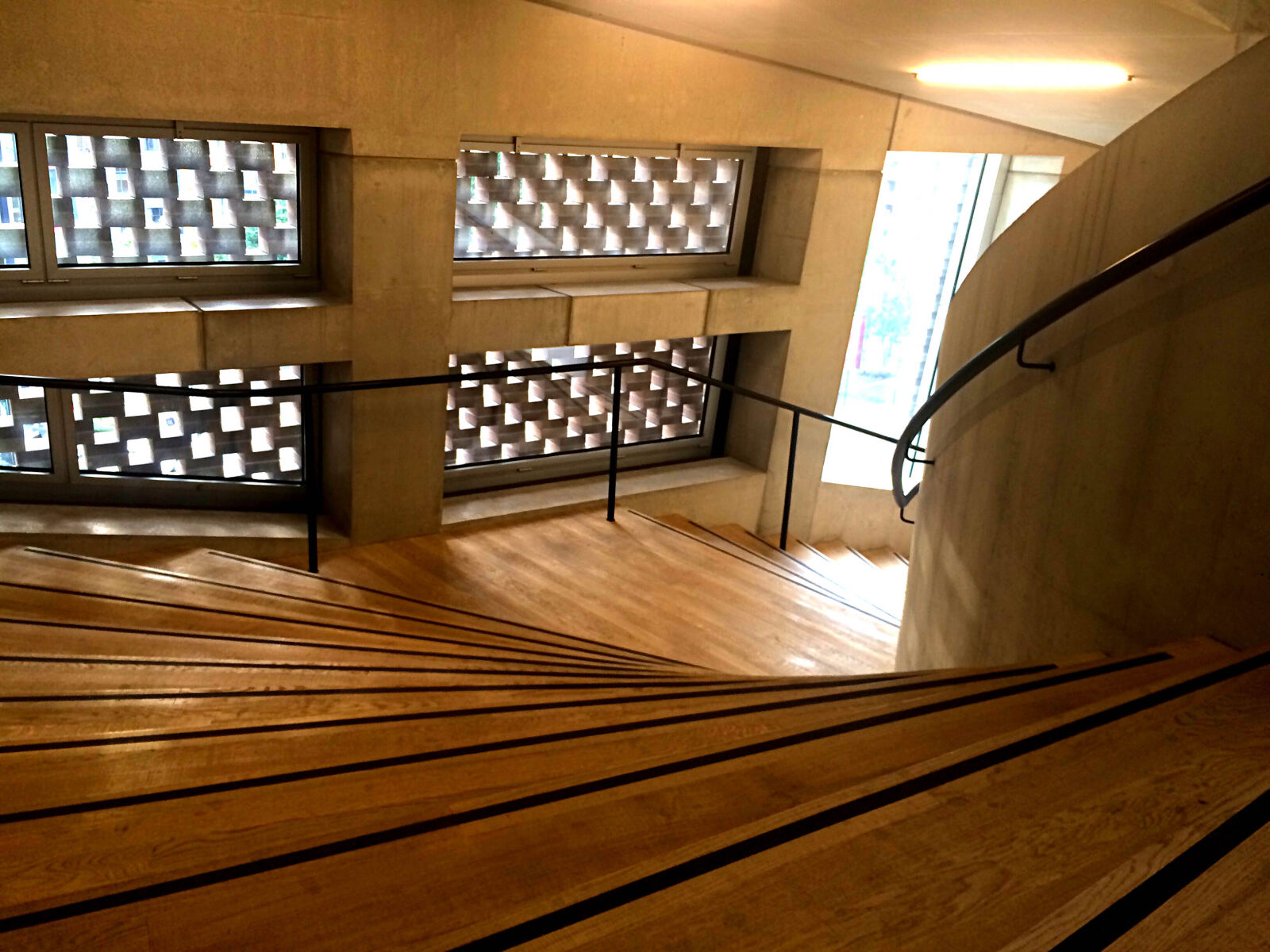 iPhone 5s back camera 4.15mm f/2.2 sample photo. Spiral, staircase, tate photography