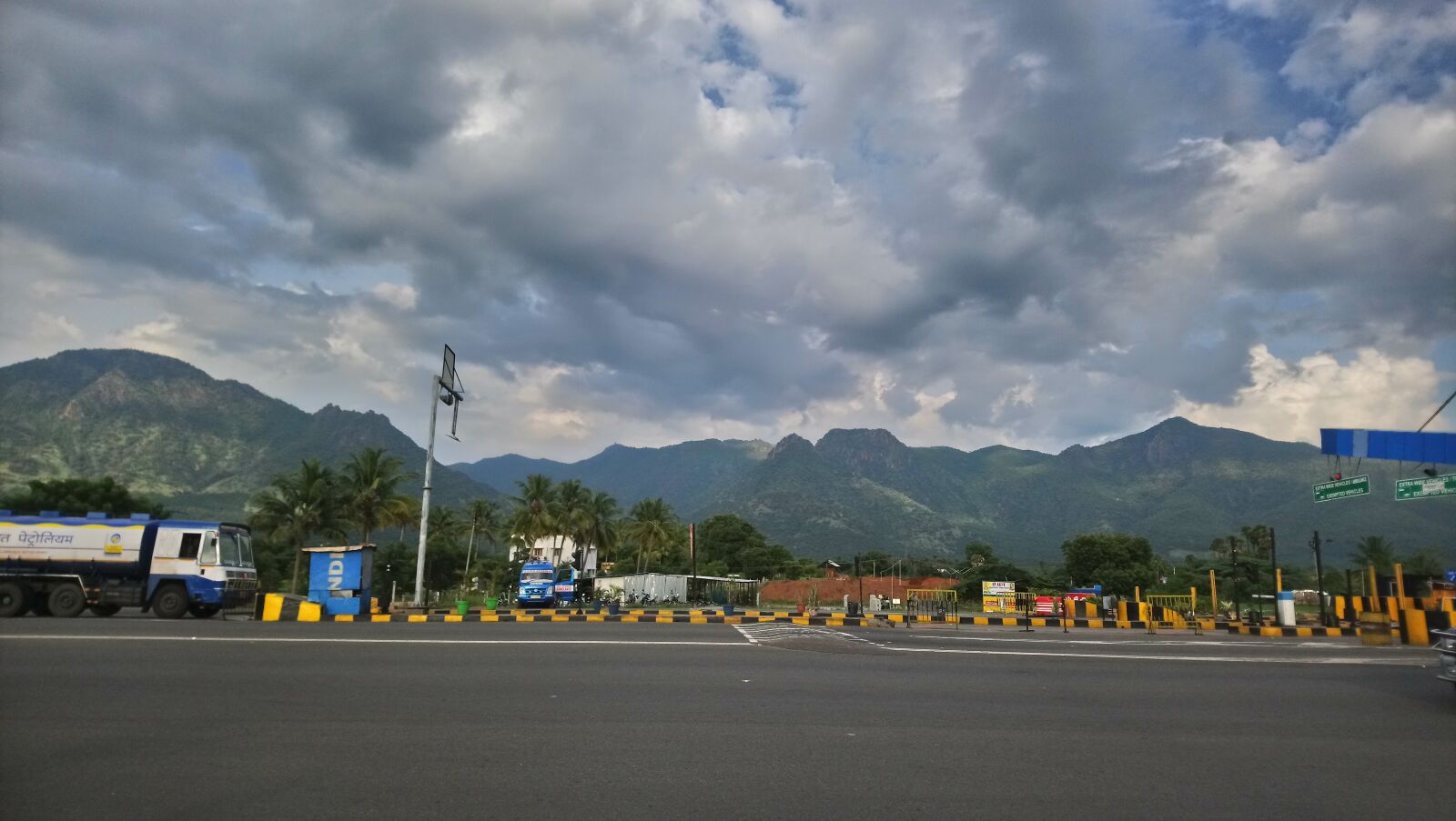 Sony Xperia XA1 Ultra sample photo. Clouds, hills, nature photography