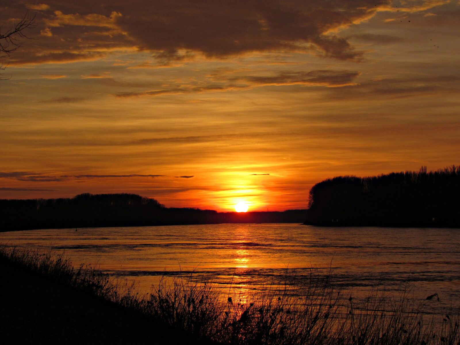 Canon PowerShot SX30 IS sample photo. West, the sun, water photography