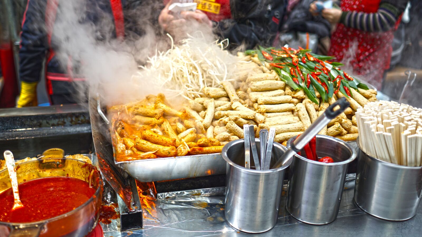 Sony Sonnar T* E 24mm F1.8 ZA sample photo. Market, market introduction, oden photography