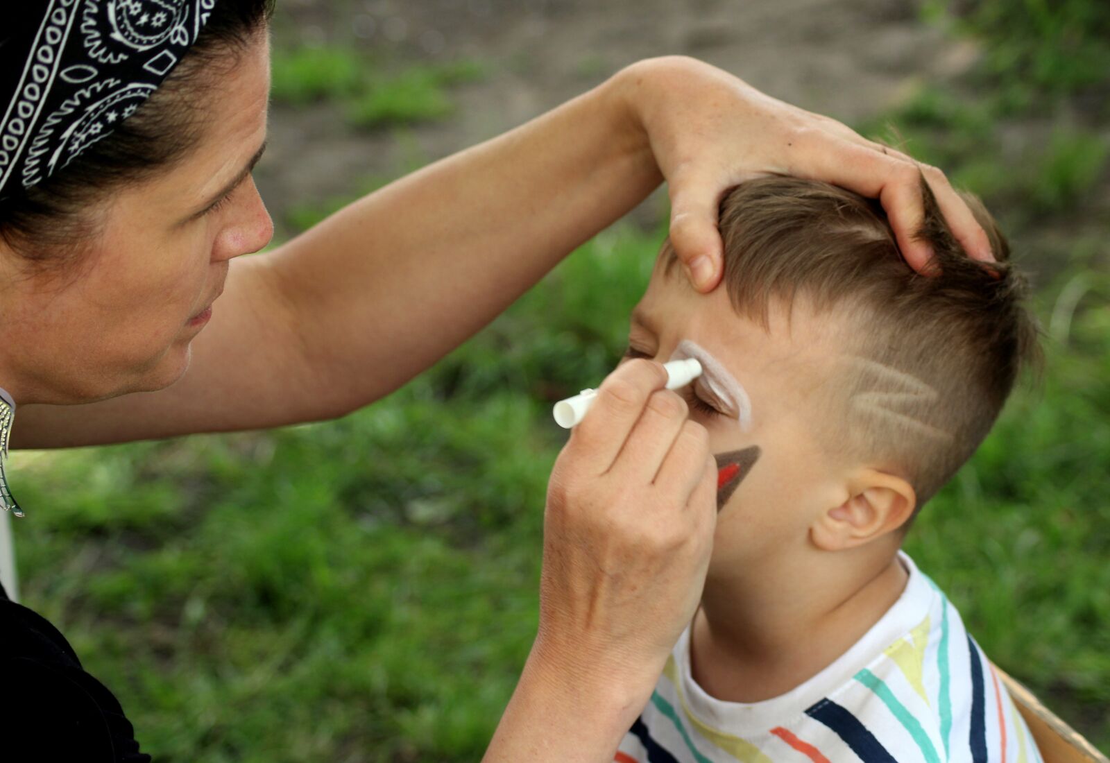Canon EOS 1200D (EOS Rebel T5 / EOS Kiss X70 / EOS Hi) sample photo. Face painting, fun, face photography