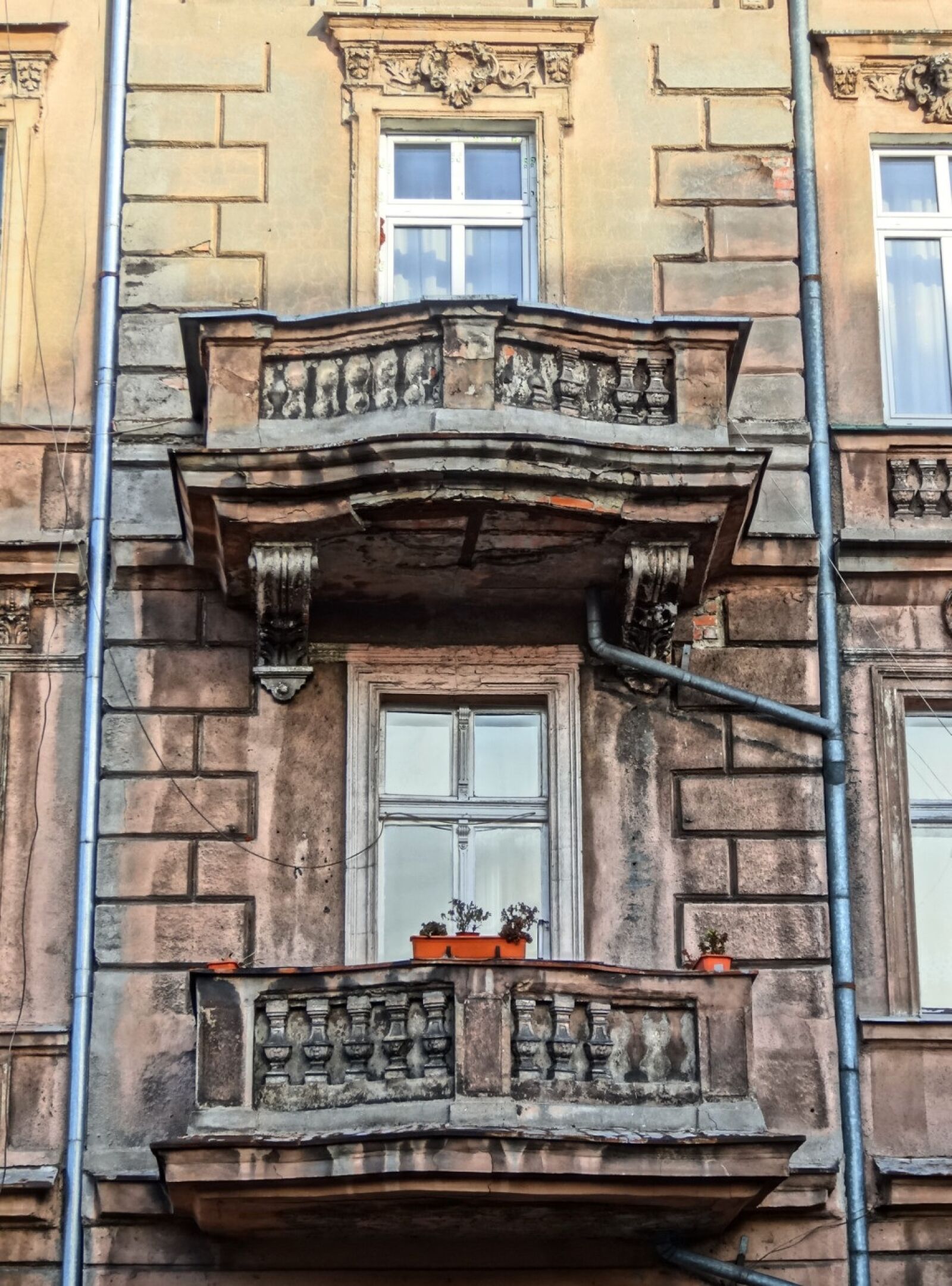 Sony Cyber-shot DSC-HX20V sample photo. Bydgoszcz, building, balconies photography
