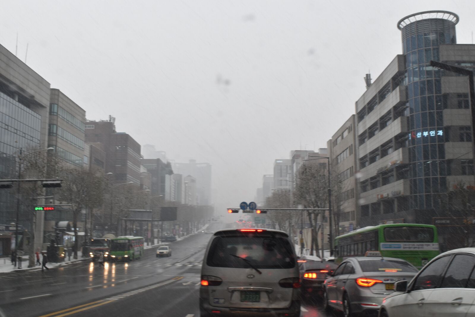 Nikon D5500 sample photo. Rain, car, wet photography