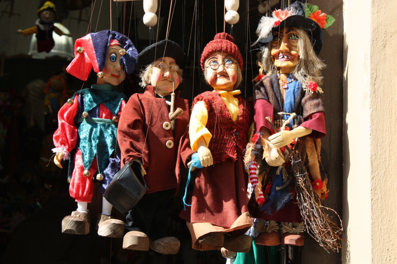 Canon EOS 450D (EOS Rebel XSi / EOS Kiss X2) sample photo. Puppets, string, marionette photography