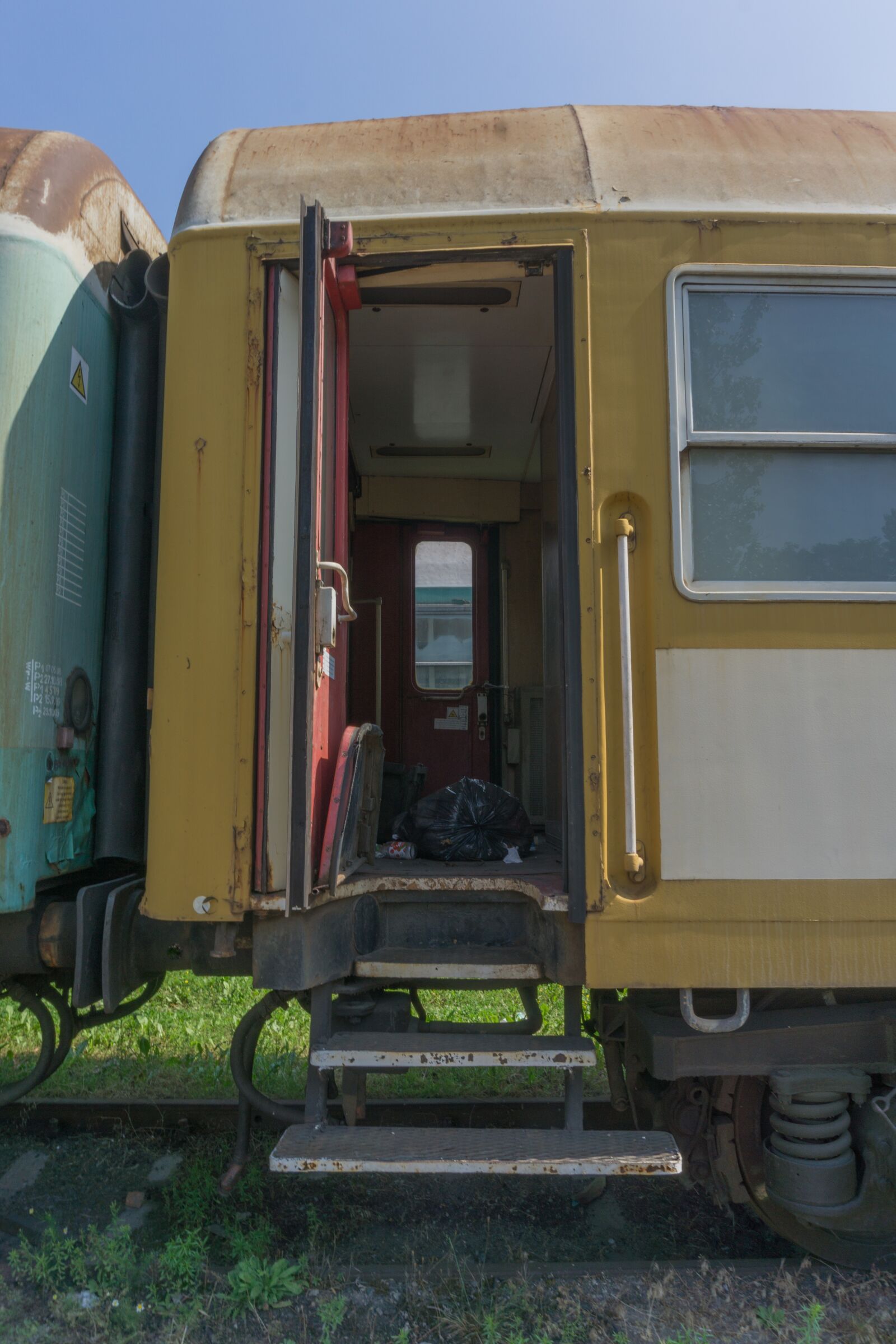 Sony a6000 sample photo. Tren, viejo, vintage photography