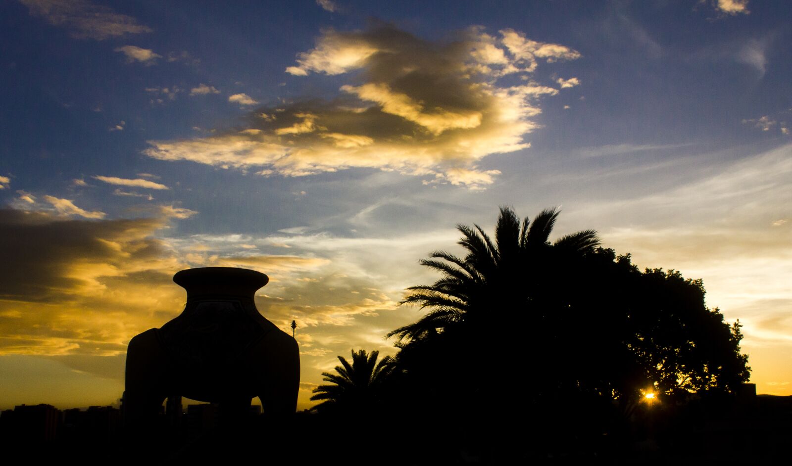 Canon EOS 550D (EOS Rebel T2i / EOS Kiss X4) sample photo. Larenses twilights, indian tinaja photography