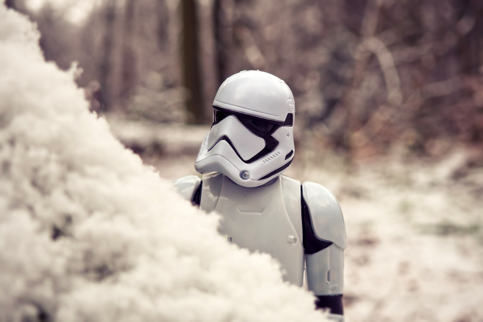 Olympus OM-D E-M10 sample photo. Figure, star wars, science photography